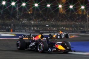 Verstappen rebate comparação de Hadjar com a Ferrari e evita avaliar carros rivais