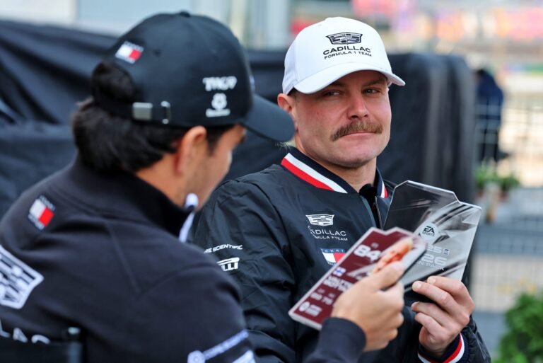 Pérez evita preferência entre Bottas e Herta por vaga da Cadillac em 2027