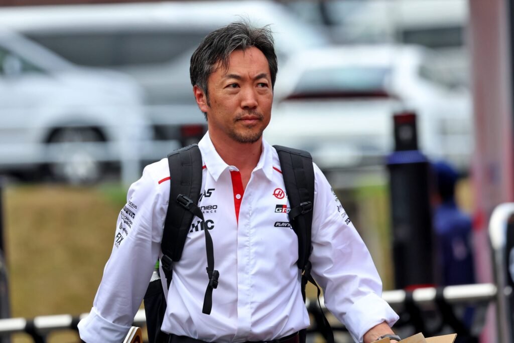Komatsu chama de “absurdo” rumor sobre pedido de Bearman por contrato na Haas