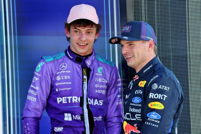 Villeneuve vê Verstappen superior a Antonelli no controle de erros na reta final da F1 2026