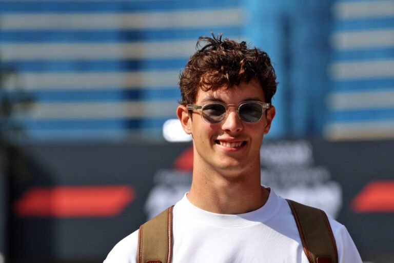 Bearman quer seguir na Haas em 2027, mas futuro ainda depende de acerto final