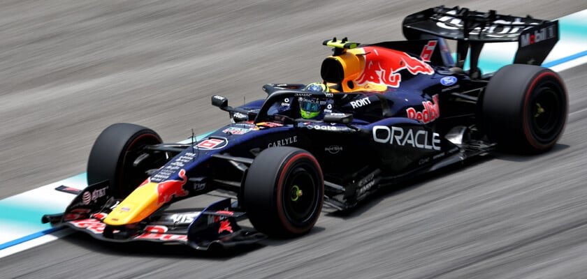 Hadjar pode voltar a perder posições no grid por trocas de motor na reta final da temporada