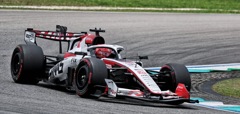 Komatsu explica saída de Ocon da Haas após 2027 e nega desgaste com o piloto