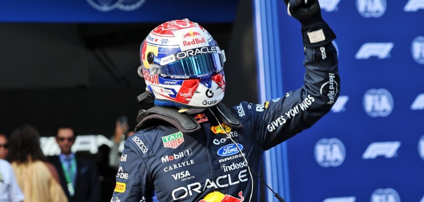 Verstappen vence o GP do Bahrein e supera Senna e Prost em marca histórica