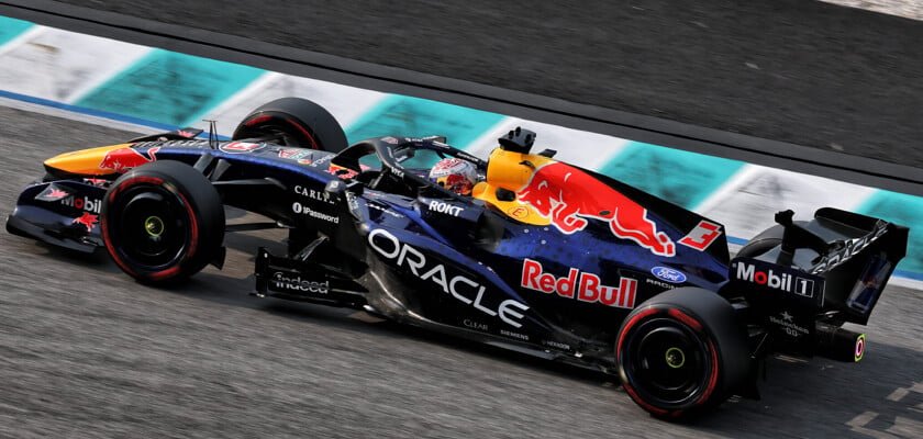 Verstappen defende volta do V8 como saída para problemas da Fórmula 1