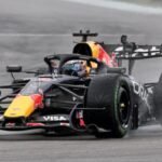 Imprensa internacional exalta vitória de Verstappen em Sepang, a primeira dele na F1 2026