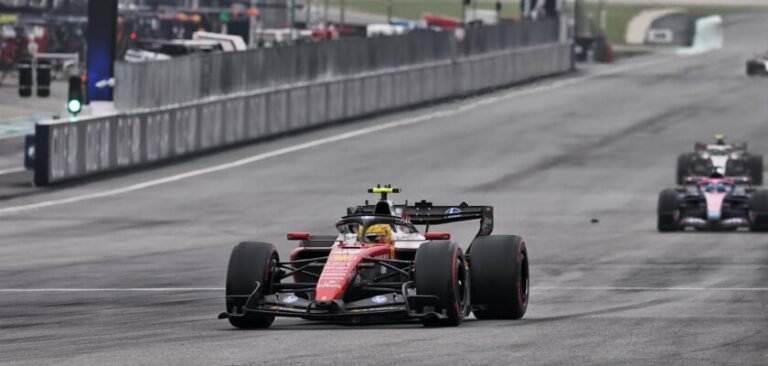 Hamilton e Verstappen criticam complexidade dos motores da F1 após falha de software