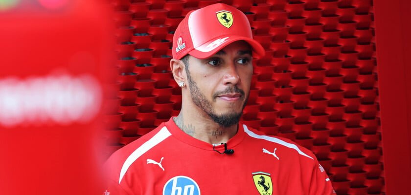 Hamilton relata preocupação com rotina de sono antes do GP de Singapura