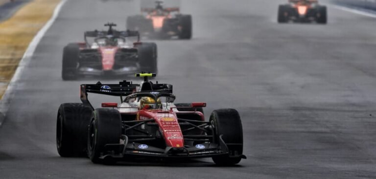 Ferrari lidera ritmo de corrida em Singapura, e uma parada vira cenário mais forte