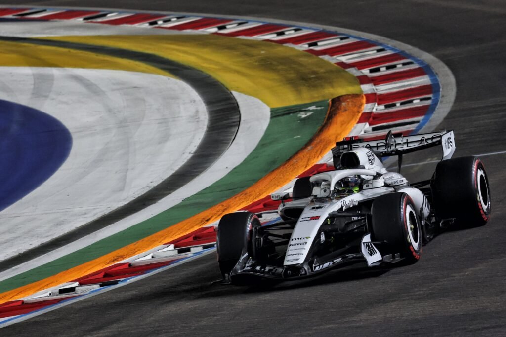 Cadillac enfrenta fim de semana difícil no GP dos Estados Unidos, com Pérez em 19º e abandono de Bottas