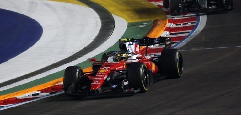 Erro de Hamilton nos boxes compromete estratégia da Ferrari no GP de Singapura