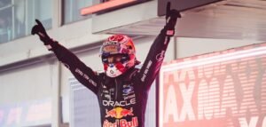 Verstappen domina em Singapura, Norris admite erro com Piastri e Ferrari responde sobre Hamilton