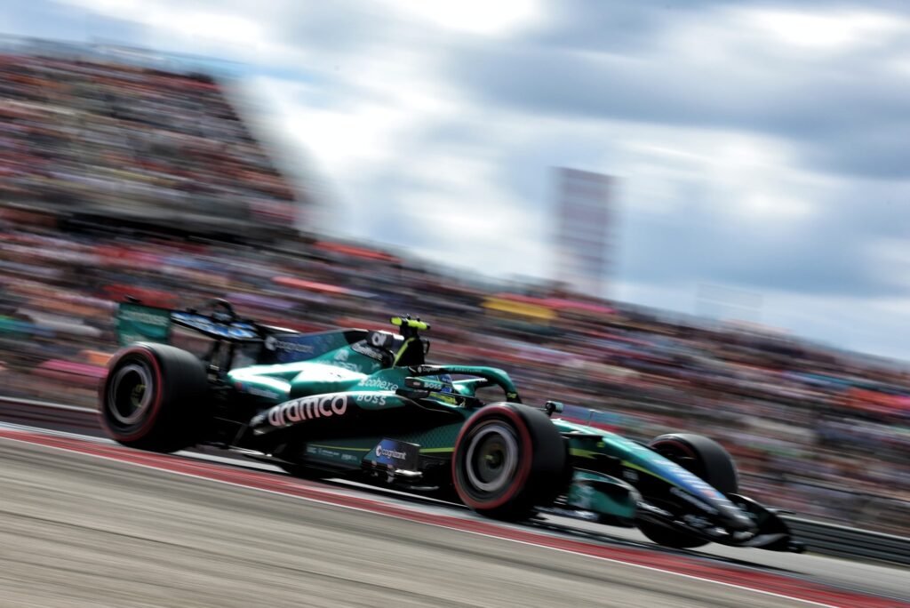 Alonso diz que perdeu meio segundo por volta após dano no carro e vê chance de pontos escapar nos EUA