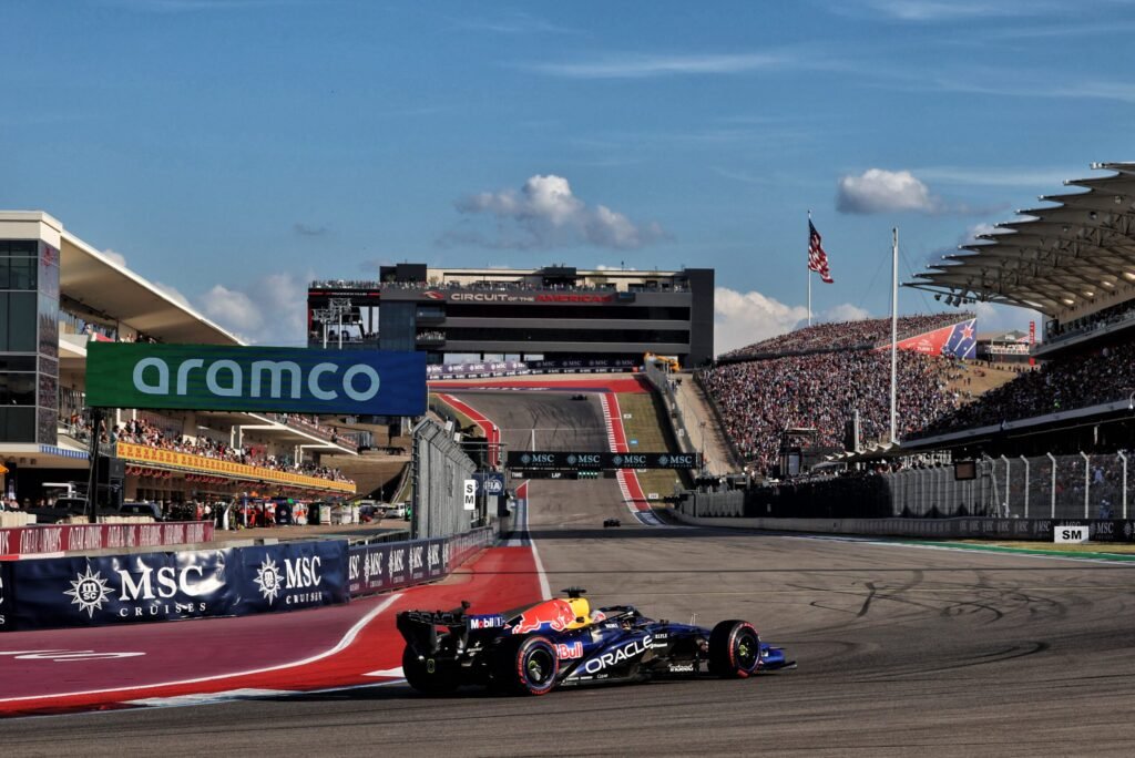 Verstappen critica estratégia da Red Bull após terceiro lugar no GP dos Estados Unidos