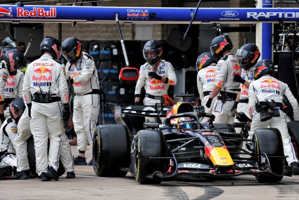 Verstappen cita altitude e superaquecimento como desafios da Red Bull no México
