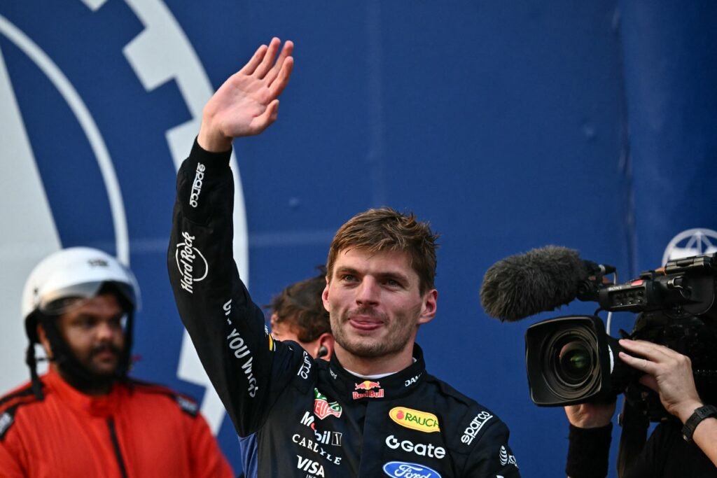 Verstappen iguala Schumacher com 72 vitórias pela mesma equipe na Fórmula 1