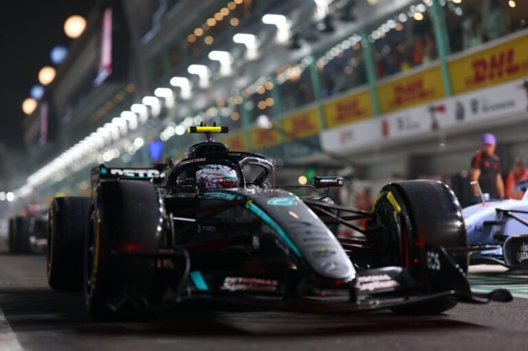 Antonelli relata Mercedes imprevisível após início difícil em Singapura