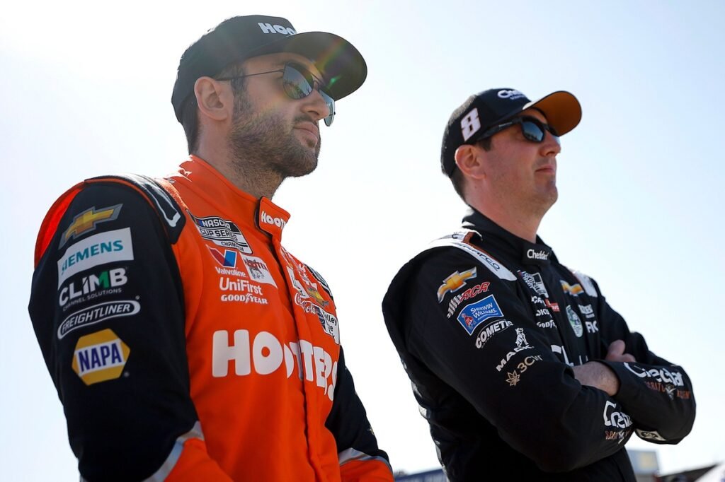 Chase Elliott retira nome da votação do piloto mais popular da NASCAR em 2026