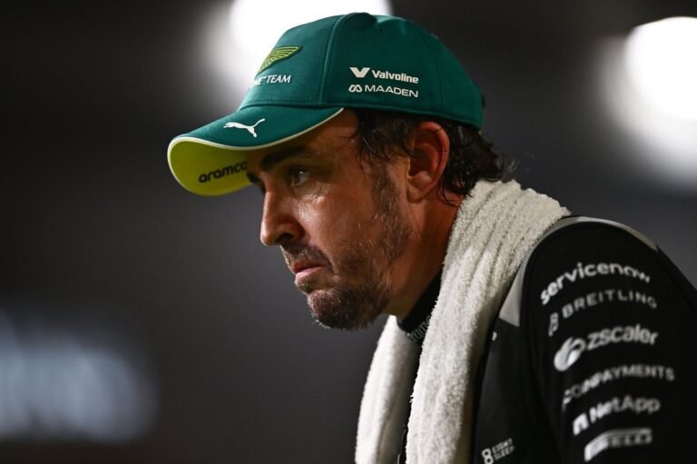 Alonso critica unidade de potência da Honda após 16º lugar em Singapura