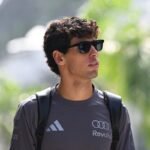 Bortoleto pede clima estável para estreia em Sepang e chega à pista malaia após treinar só no simulador