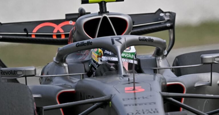 Bortoleto enfrenta calor, corrida noturna e dúvida da Audi no GP de Singapura