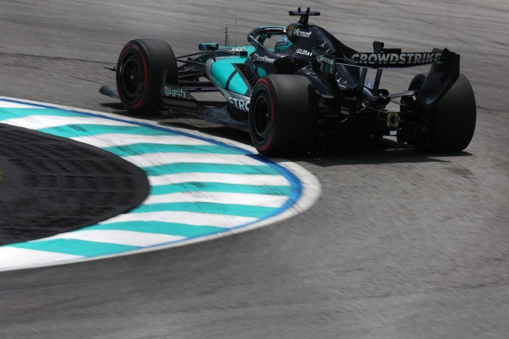 Asfalto de Sepang se desfaz e deixa F1 até 4s5 mais lenta que previsão da Pirelli