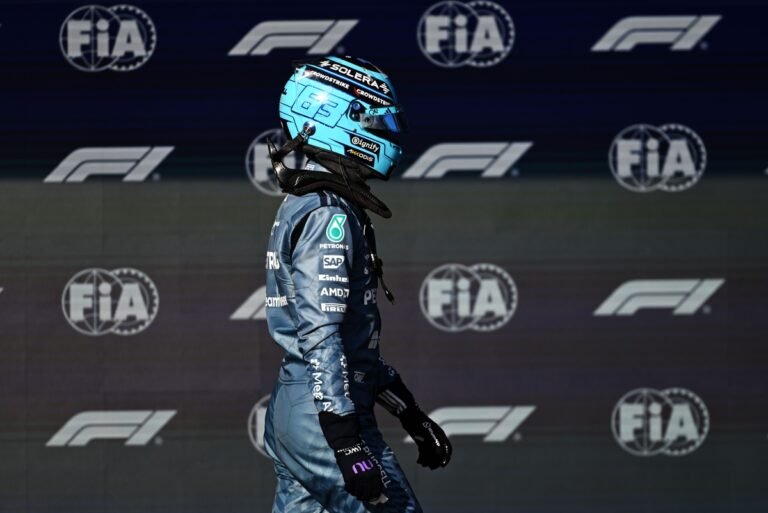 Mercedes admite responsabilidade por queda de Russell em 2026