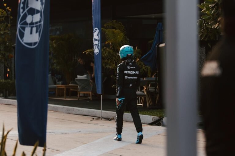 Falha no carro de Russell pode antecipar punição no grid da Mercedes