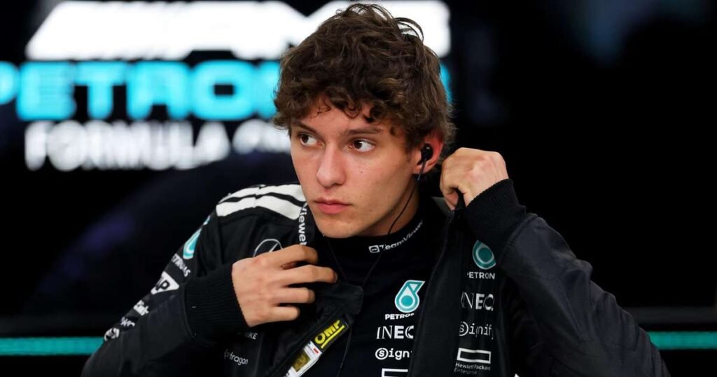 Antonelli relata carro “imprevisível” com novo pacote da Mercedes em Singapura