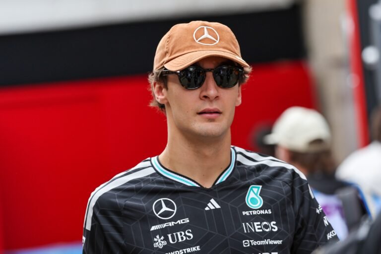 Russell admite ano abaixo do esperado e vê título distante na F1 2026