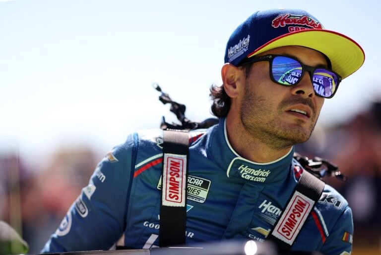 Kyle Larson critica pontos de estágio na NASCAR e chama sistema de “prêmio de participação”