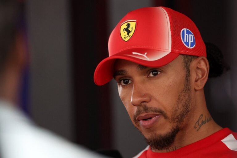 Hamilton diz que seguirá na Fórmula 1 enquanto mantiver nível competitivo