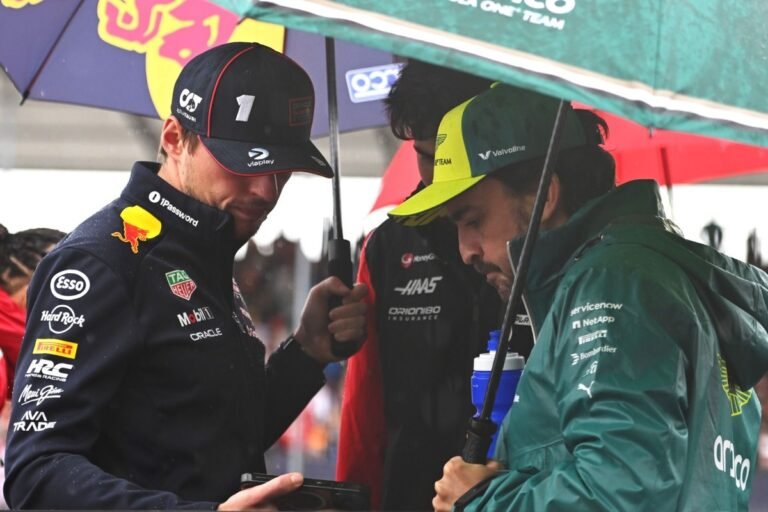 Horner diz que avaliou Alonso e Leclerc para vaga de Pérez na Red Bull, mas ideias foram barradas