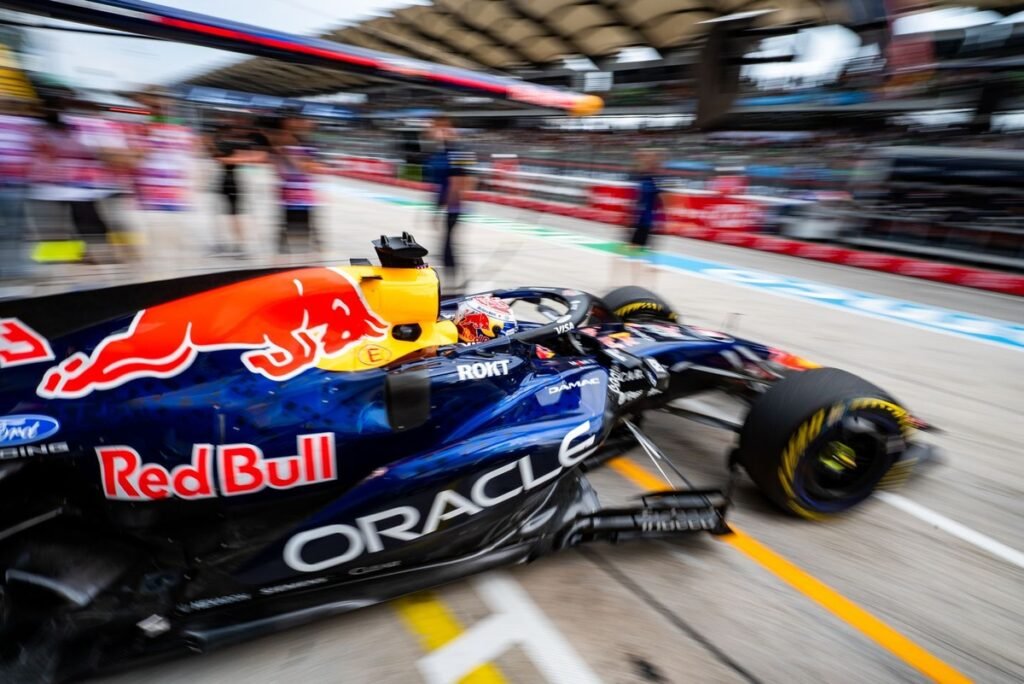 Plano incomum de Verstappen expõe dilema das equipes com pneus e chuva