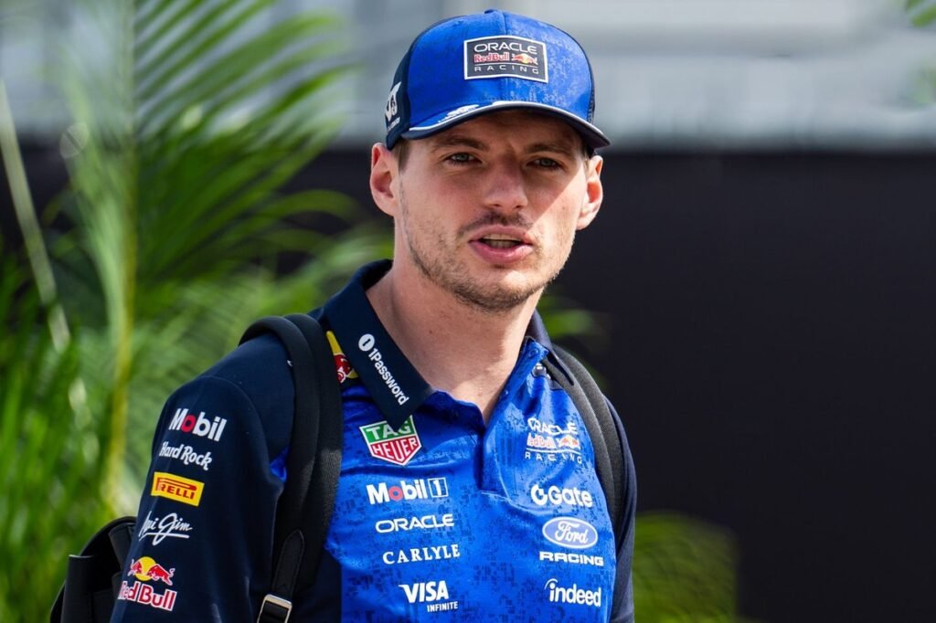 Verstappen freia empolgação após treinos e diz que Red Bull ainda precisa revisar o carro