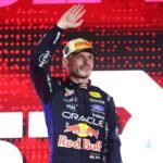 Verstappen vence em Singapura pela primeira vez e chega à 73ª vitória com a Red Bull