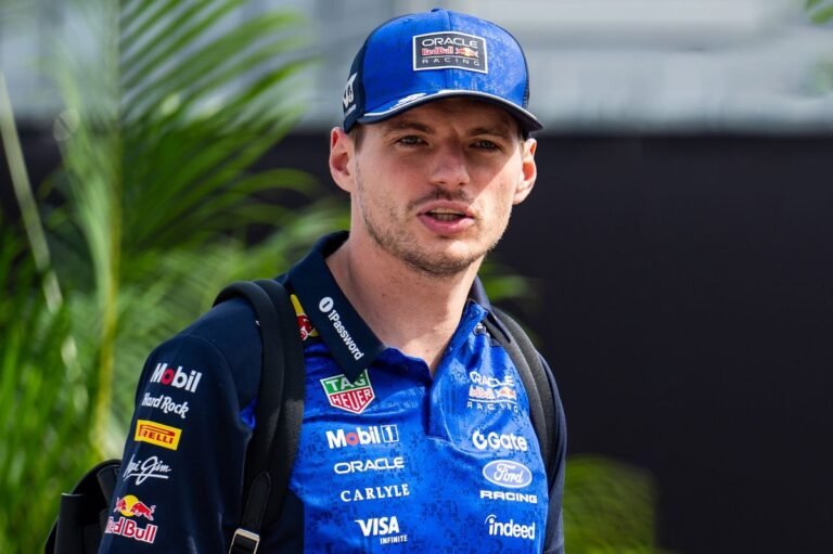 Verstappen freia empolgação após treinos e diz que Red Bull ainda precisa revisar o carro