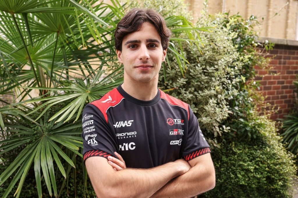 Rafa Câmara assume Ferrari de Leclerc no Treino Livre 1 do GP de São Paulo