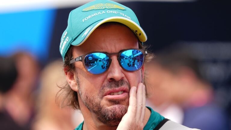 Alonso critica Albon após toque no GP dos Estados Unidos: “A qualidade dos pilotos está muito baixa”