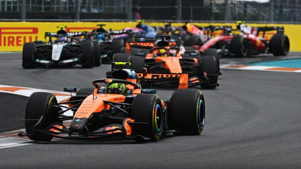 Corrida Sprint do GP de Singapura 2026 será disputada em 10 de outubro no Marina Bay Street Circuit