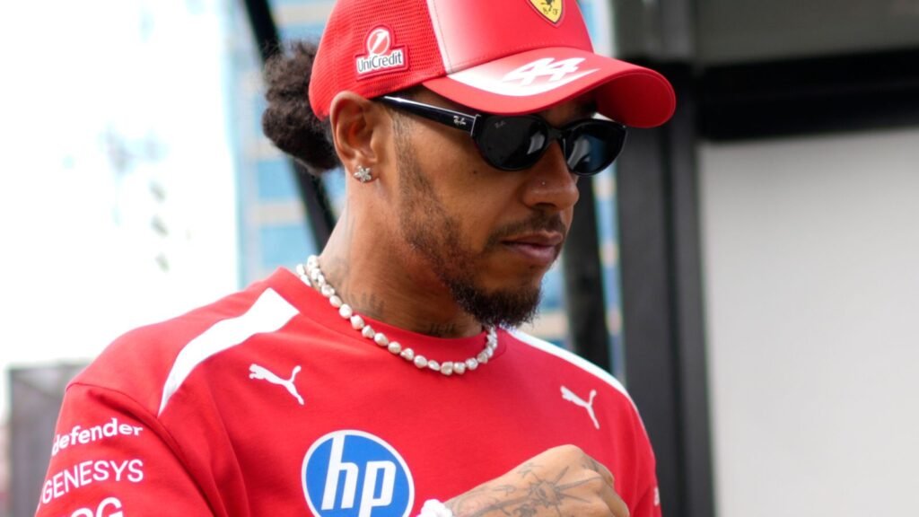 Hamilton defende Vasseur na Ferrari e cobra mudança estrutural após sequência sem pódios