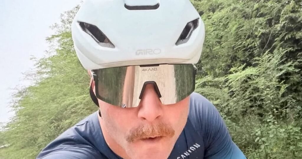 Bottas pedala 321 km rumo ao GP de Singapura e ainda tem mais estrada pela frente